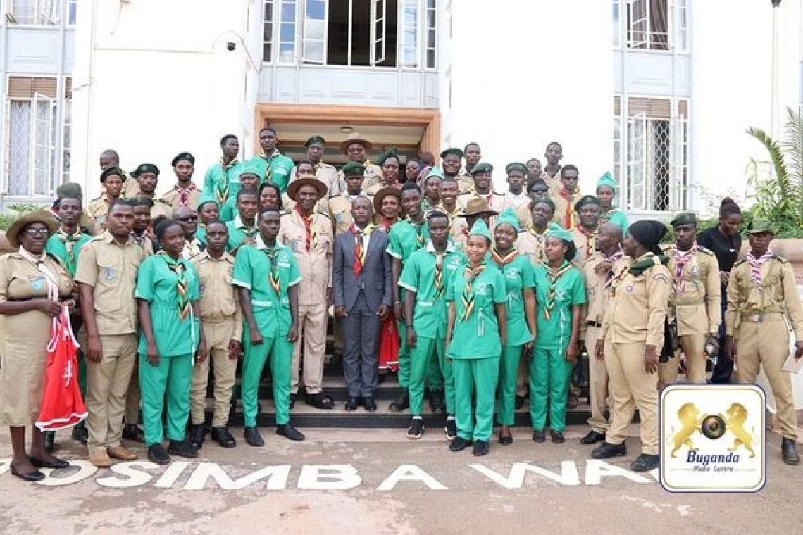 Aba Scout bawagide emisinde gya amazalibwa ga kabaka nga bagula emijoozi
